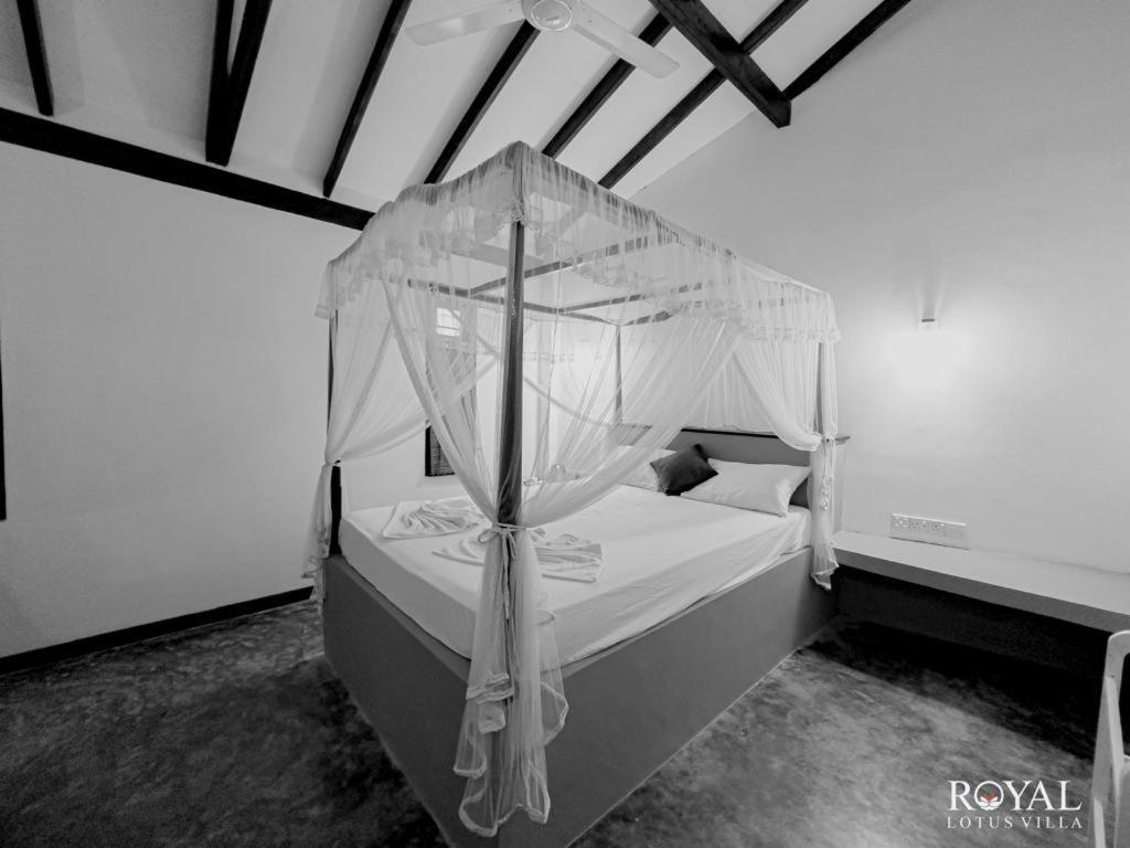 Royal Lotus Villa - Full Villa Rate Унаватуна Екстериор снимка