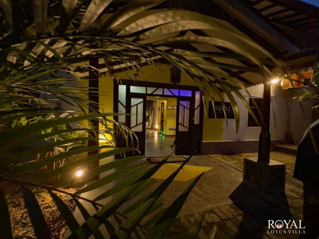 Royal Lotus Villa - Full Villa Rate Унаватуна Екстериор снимка