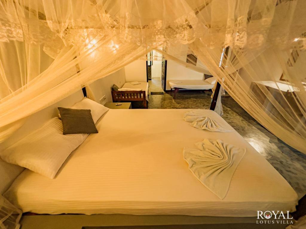 Royal Lotus Villa - Full Villa Rate Унаватуна Екстериор снимка