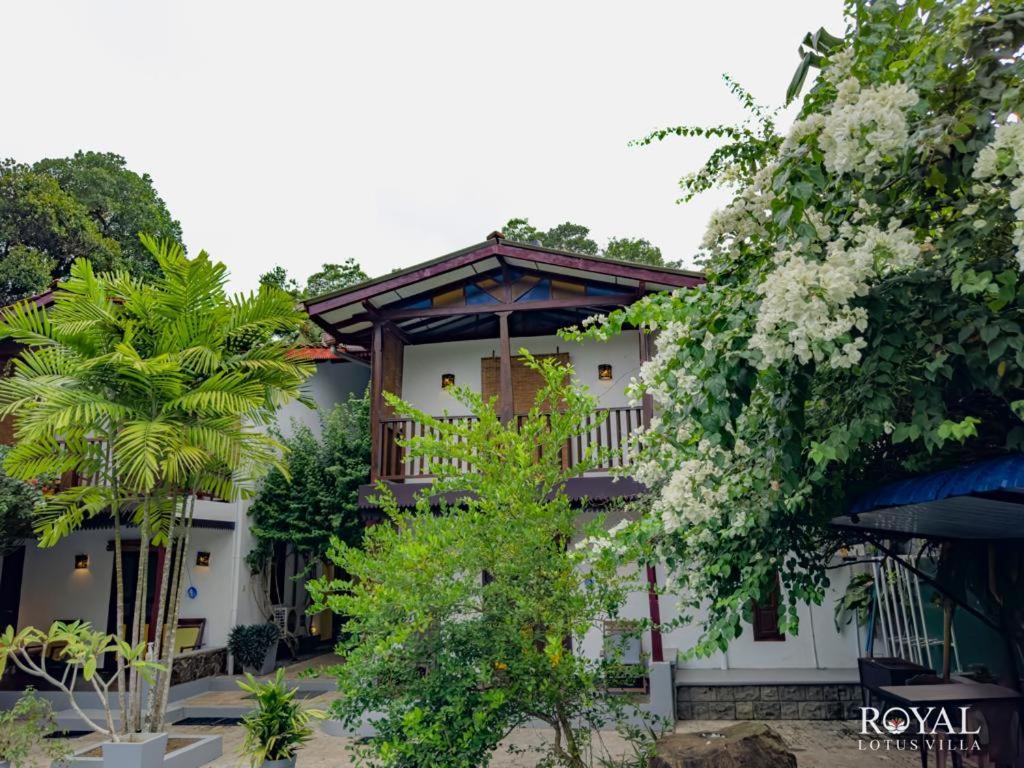 Royal Lotus Villa - Full Villa Rate Унаватуна Екстериор снимка